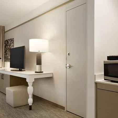 Hilton Garden Inn Newtown Square Radnor Extérieur photo